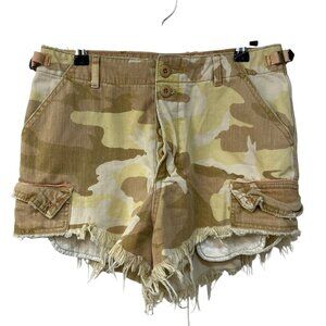 We The Free Womens Commander Camouflage Button Fly Cutoff Shorts Frayed Size 4